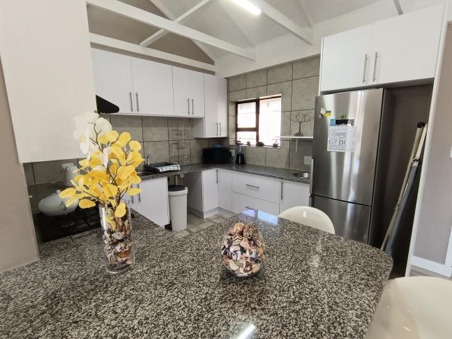 2 Bedroom Property for Sale in Seemeeu Park Western Cape